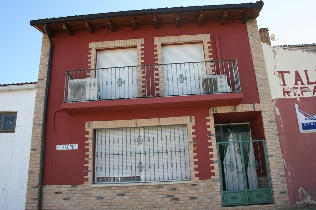 Vivienda Turistica Rural Piskerra Apartment Carcastillo Bilik gambar